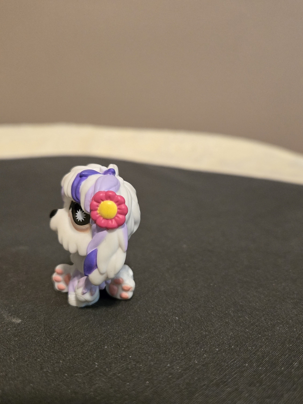 Littlest Pet Shop Birthday Playset with Party Pets And Accessories - Picture 4 of 11